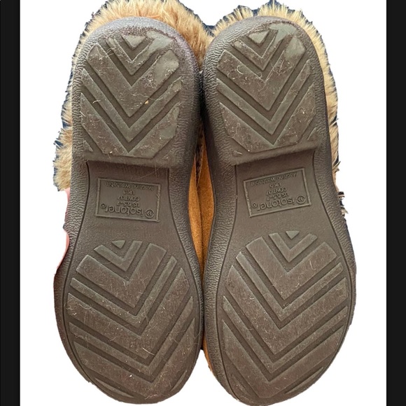 Isotoner Bootie Slippers - Picture 5 of 5